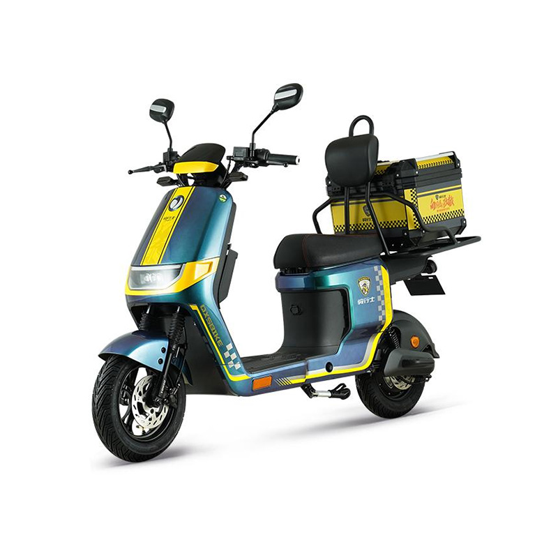 Hvordan takler den elektriske motorsykkelen med frontstøtfanger manøvrerbarhet i trange byrom sammenlignet med modeller uten støtfanger?